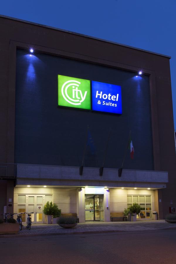 City Hotel & Suites Foligno Exterior photo